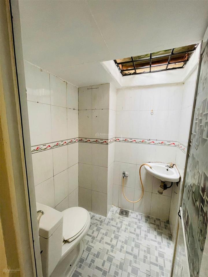 1/ sát mặt tiền trương đăng quế, p3  gần phạm văn đồng  chỉ 2,95 tỷ  2pn 2wc