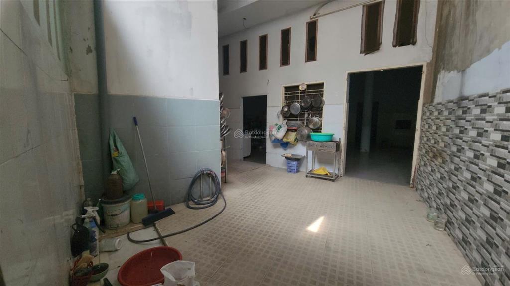 Hot! nhà diện tích khủng 190m2  1 trệt 2 lầu st. gần chợ gv nh định giá 13 tỷ bán chỉ 11 tỷ
