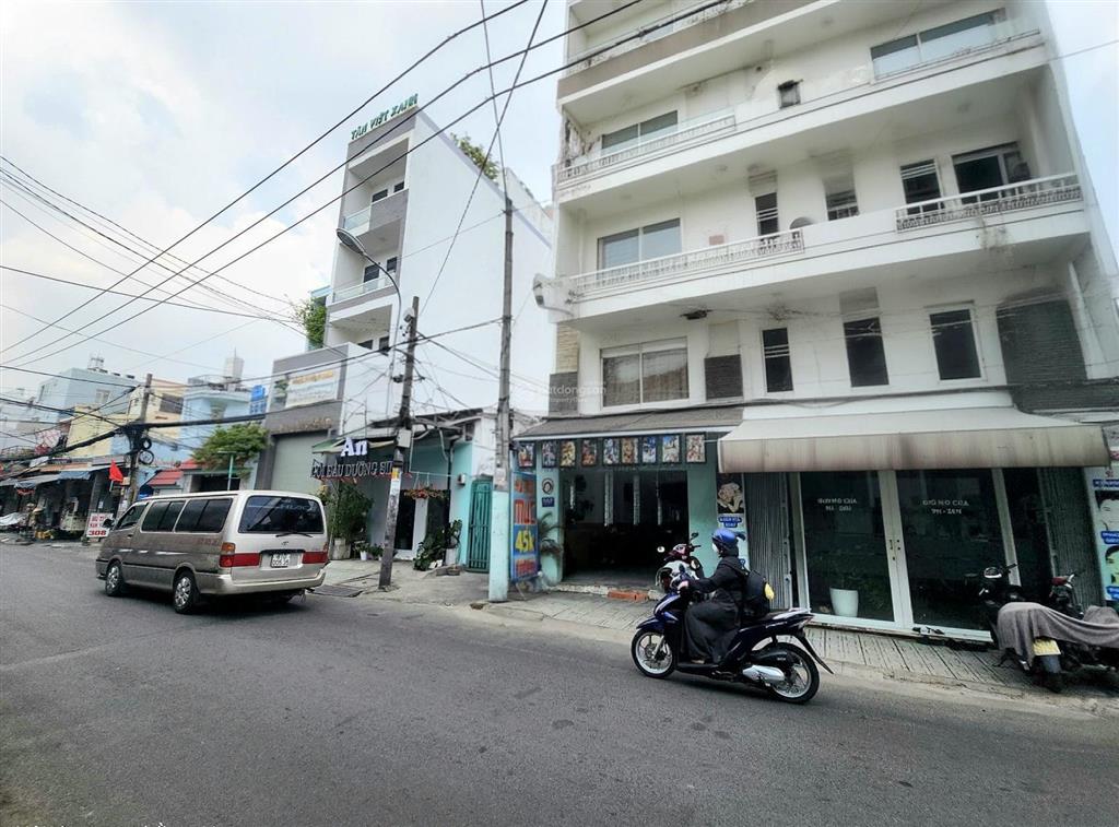 Nhà 2 mặt tiền ngang 5m dài 20m, cn 100m2 gần cv làng hoa chỉ 10 tỷ