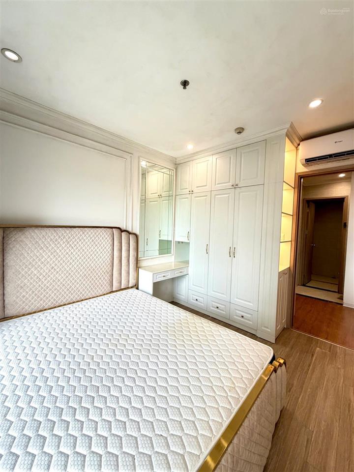 Giá tốt để sở hữu căn 2n1vs, dt 55m2, full nội thất, tòa s2.16  giá 3tỷ380