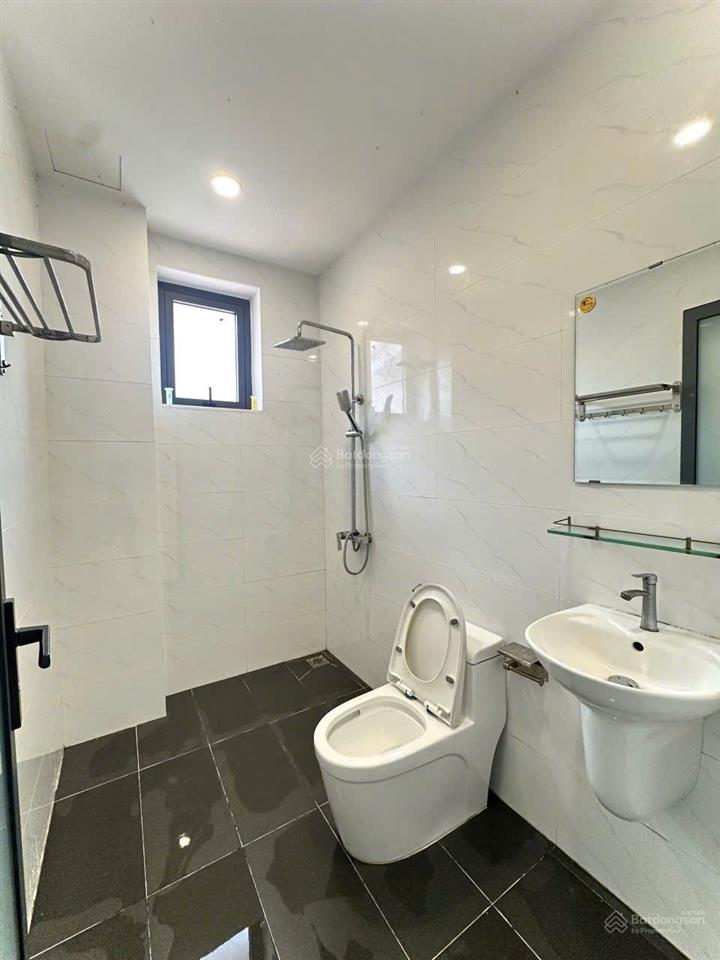Cho thuê văn phòng tầng 2 biệt thự, 30m2, tại khang điền, phước long (bt 2 mặt tiền, khu đông đúc)