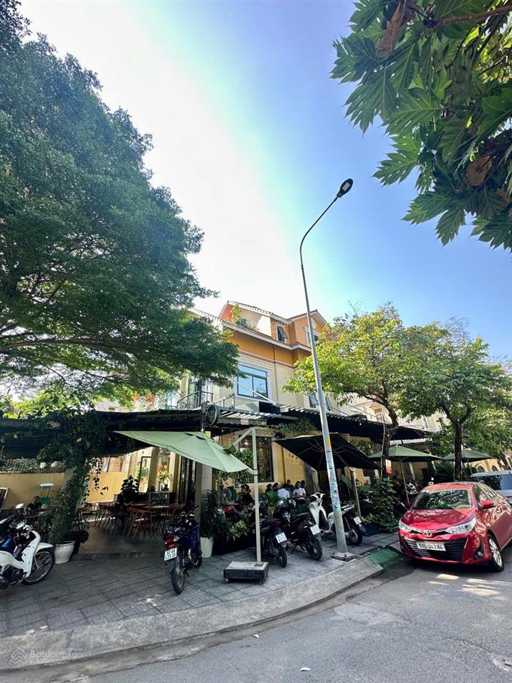 Cho thuê văn phòng tầng 2 biệt thự, 30m2, tại khang điền, phước long (bt 2 mặt tiền, khu đông đúc)