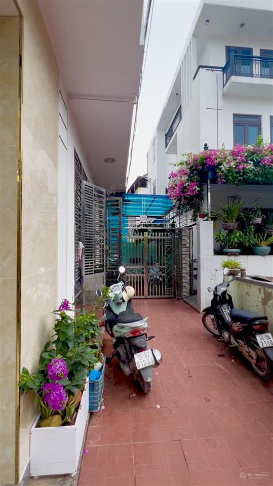 Chính chủ bán nhà 3 tầng 50m2, nhà đẹp về ở ngay, đằng lâm hải an