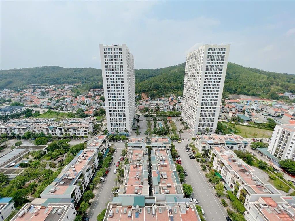 Căn góc 3 phòng ngủ bim 24 tầng mặt đường hoàng quốc việt view biển bãi cháy