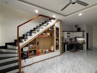 Bán nhà full nội thất trung tâm giếng đáy  hạ long