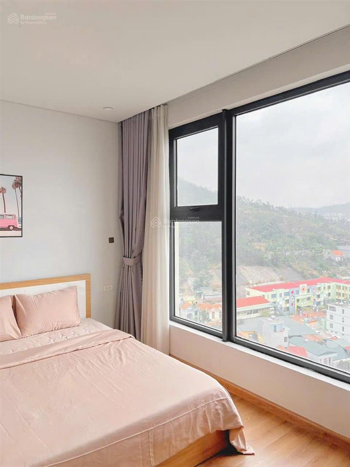 Bán căn hộ 2 pn 2vs view biển đông nam tầng trung