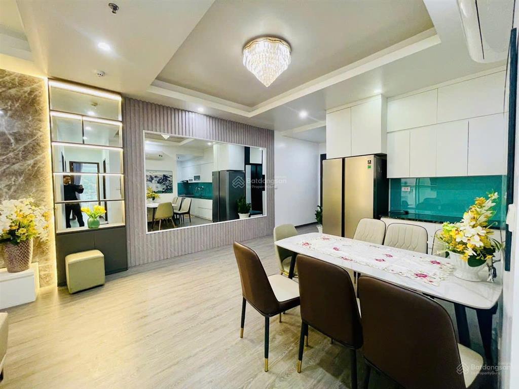Cho thuê căn hộ 3 ngủ view biển bim 17 tầng bãi cháy