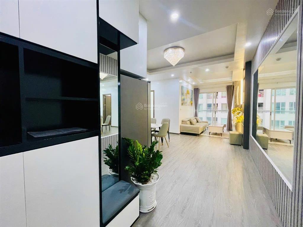 Cho thuê căn hộ 3 ngủ view biển bim 17 tầng bãi cháy