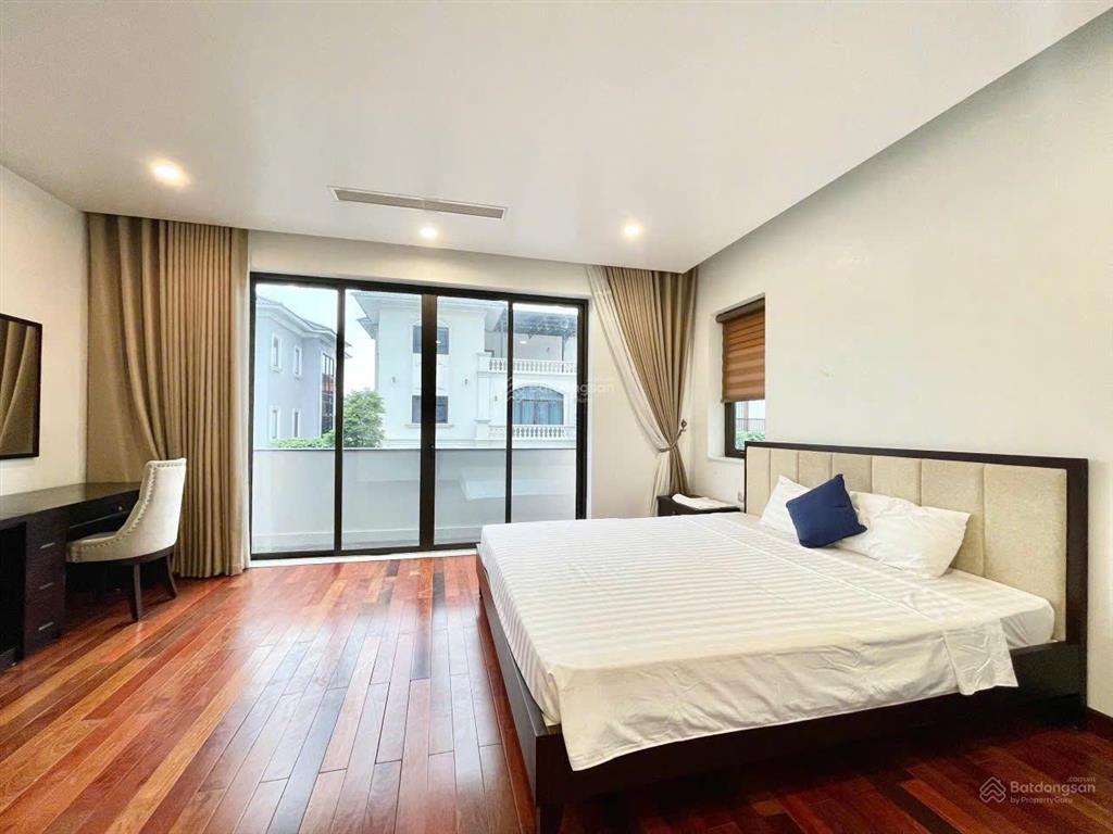 Cho thuê căn biệt thự 7 phòng ngủ đồi đức dương  beverly hills hạ long