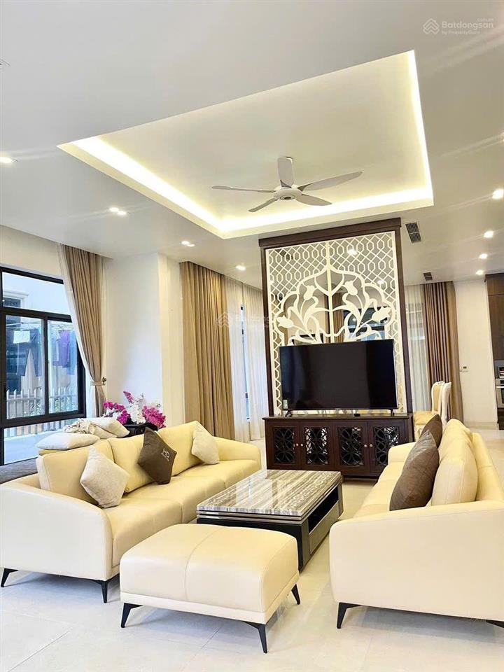 Cho thuê căn biệt thự 7 phòng ngủ đồi đức dương  beverly hills hạ long