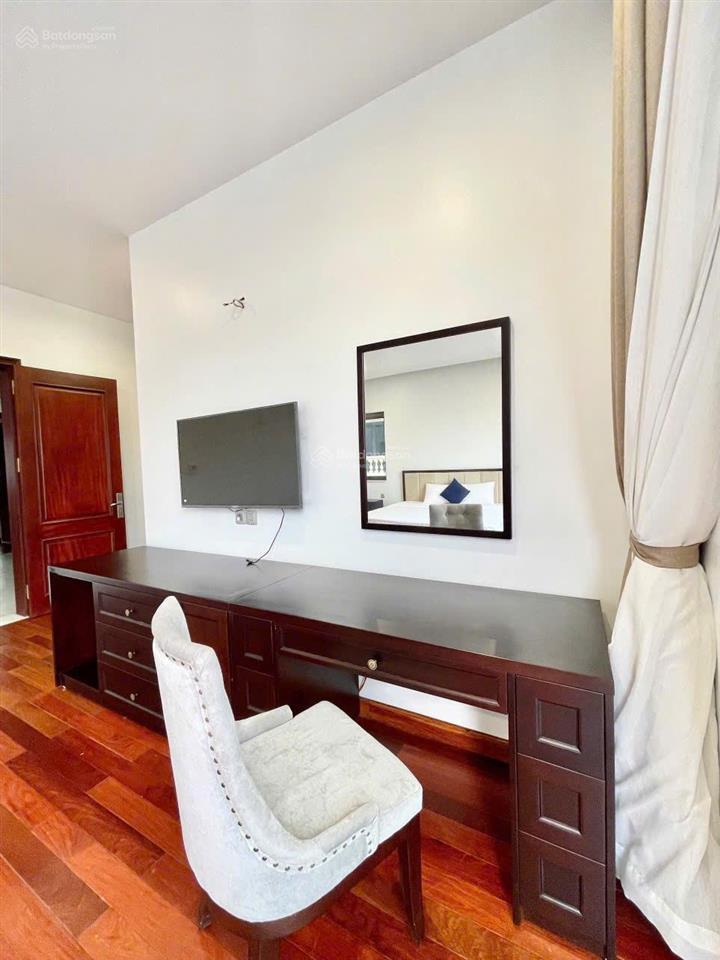 Cho thuê căn biệt thự 7 phòng ngủ đồi đức dương  beverly hills hạ long