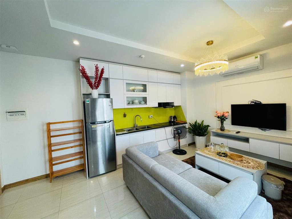 Bán căn hộ 1 phòng ngủ view biển full nội thất