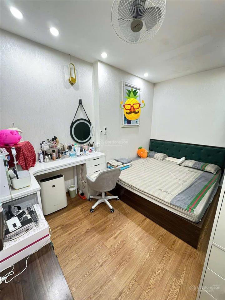 Bán căn 2pn 2 vệ sinh full nội thất chung cư new life bãi cháy