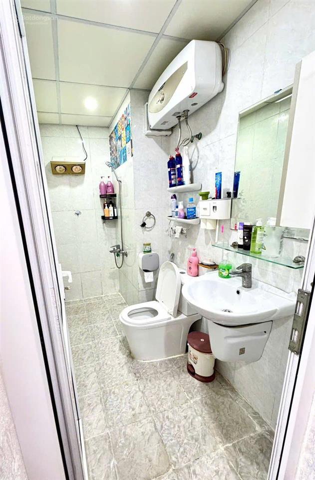 Bán căn 2pn 2 vệ sinh full nội thất chung cư new life bãi cháy