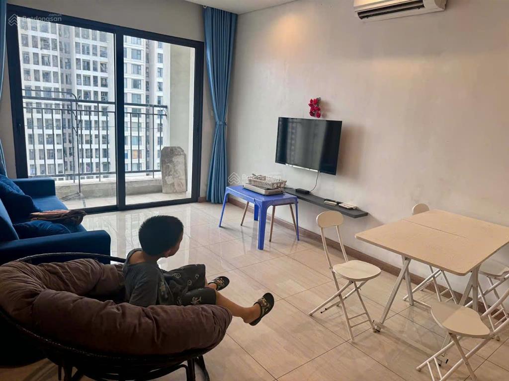 Cho thuê căn hộ 2pn  2 wc bim 30 tầng