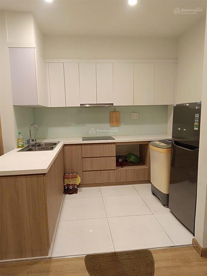 Cho thuê căn hộ 2pn  2 wc bim 24 tầng