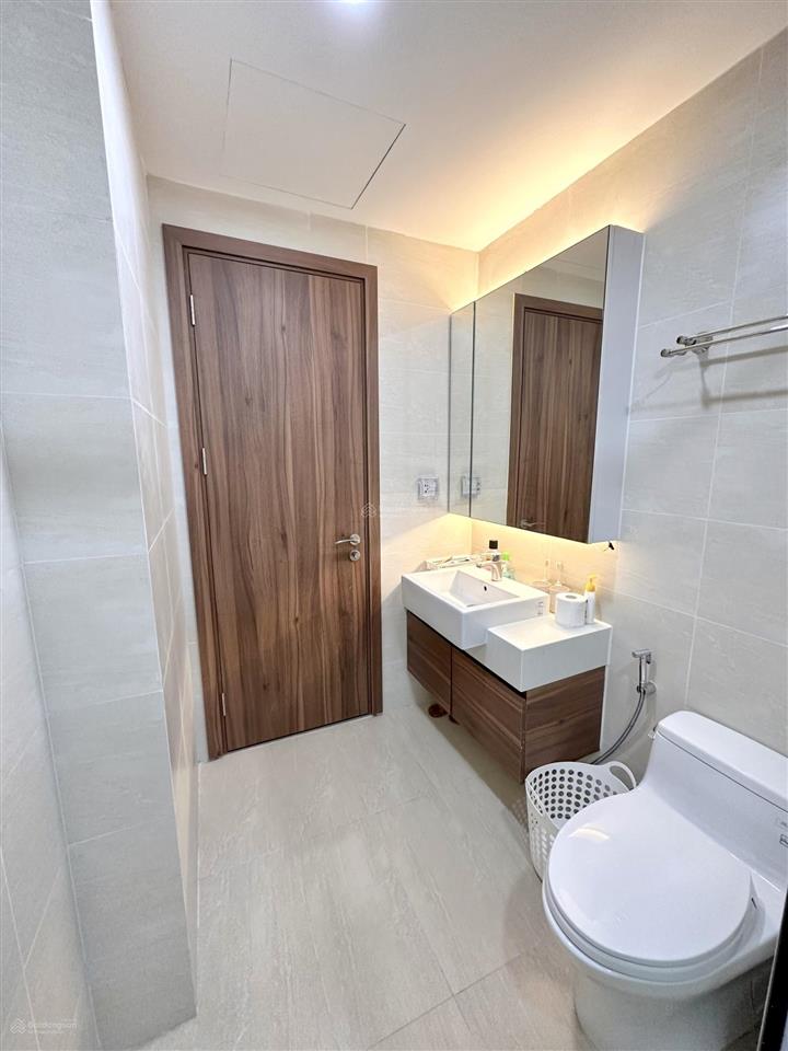 Chính chủ bán gấp căn hộ view triệu đô 100 triệu/m2, 132m2, 3pn full đồ sẵn về ở ngay