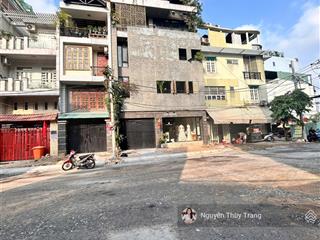 Đường đang mở, nhà cộng hòa, xây chdv, công ty thì quá tuyệt, giá trị tăng cao, ngang đến 5m