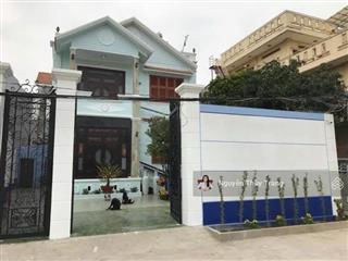 Biệt thự cổ điển đường cộng hòa, ngay công viên hoàng văn thụ, 220m2, khu yên tĩnh.