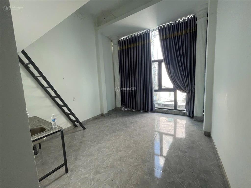 Bán nhà hẻm xe hơi đường văn chung, 49m2, nhà đẹp, gần đường c12, nhà ga t3 tân sơn nhất