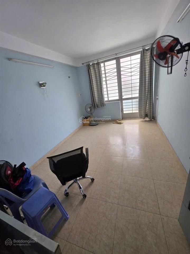 Bán nhà đường chấn hưng gần quận 10, 50m2, 4 tầng, hẻm xe hơi, 8 tỷ