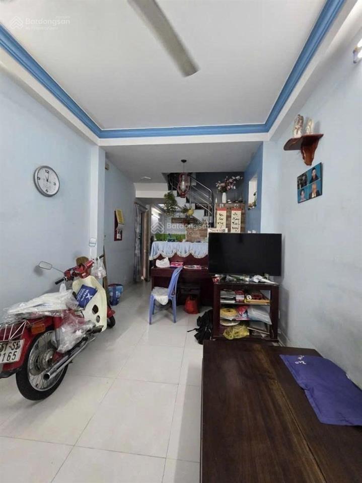 Bán nhà đường chấn hưng gần quận 10, 50m2, 4 tầng, hẻm xe hơi, 8 tỷ
