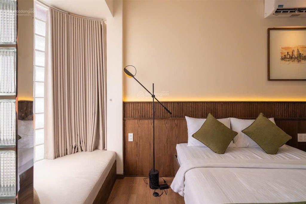 Cho thuê căn hộ studio đinh tiên hoàng quận 1 cửa sổ thoáng mát ban công gần cầu bông