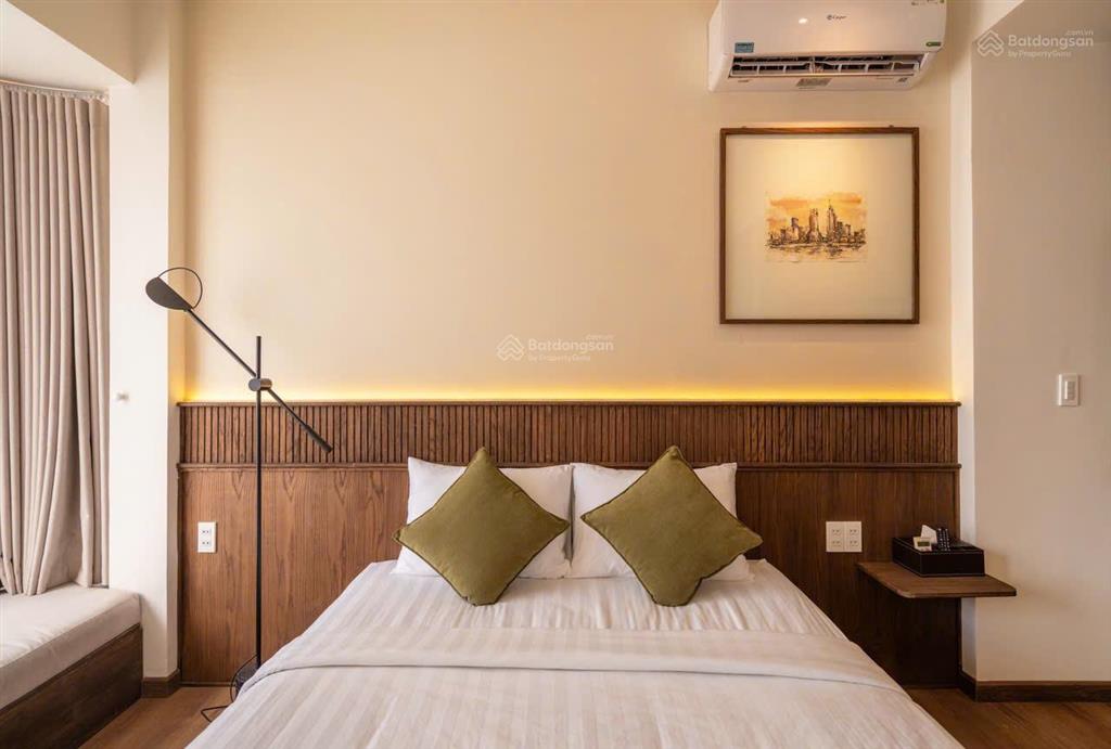 Cho thuê căn hộ studio đinh tiên hoàng quận 1 cửa sổ thoáng mát ban công gần cầu bông