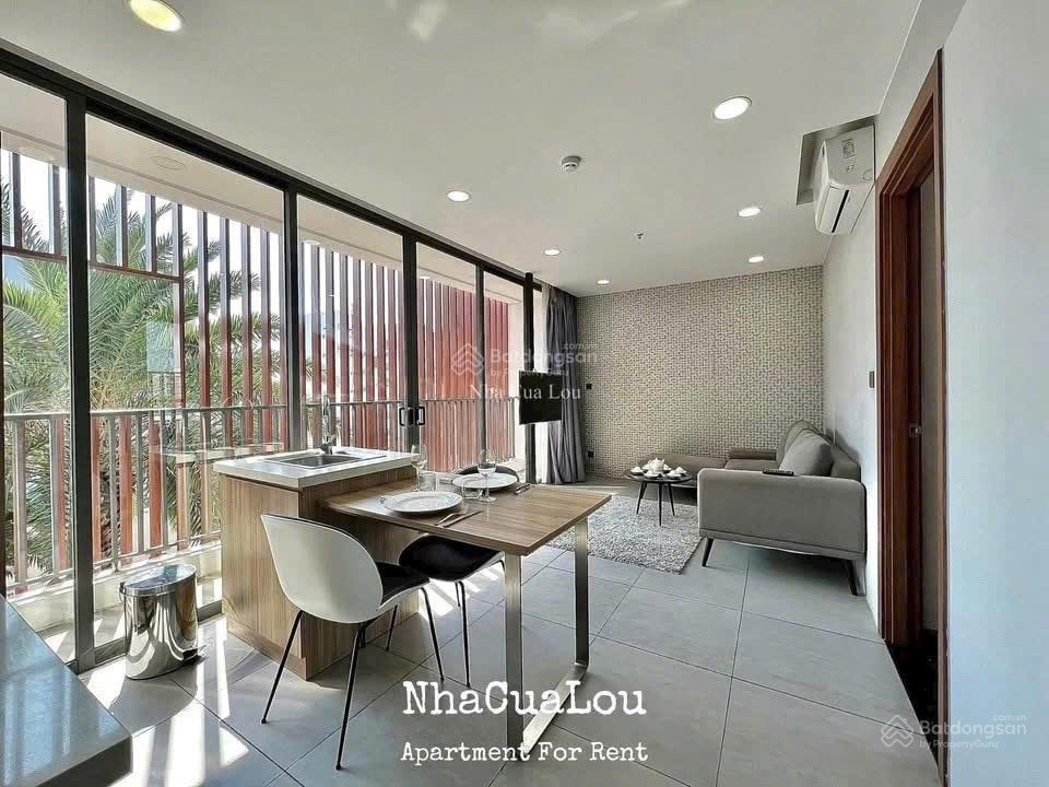 Cho thuê căn hộ dịch vụ full nội thất 1pn ban công võ văn tần quận 3 gần hồ con rùa