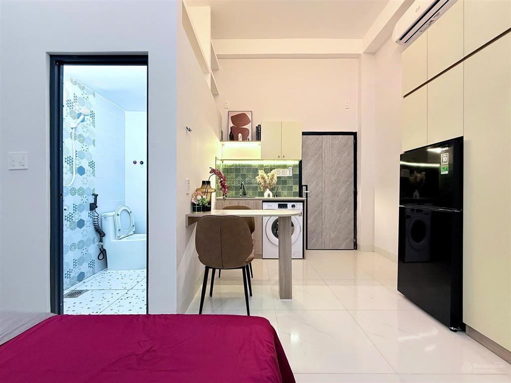 Cho thuê căn hộ studio full nội thất ban công nguyễn văn cừ quận 5