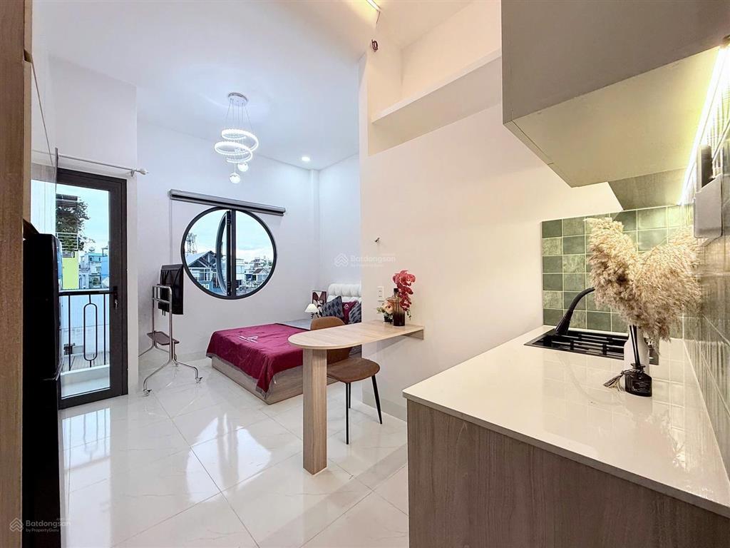 Cho thuê căn hộ studio full nội thất ban công nguyễn văn cừ quận 5