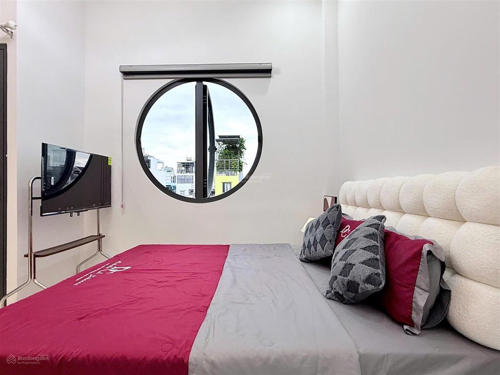 Cho thuê căn hộ studio full nội thất ban công nguyễn văn cừ quận 5