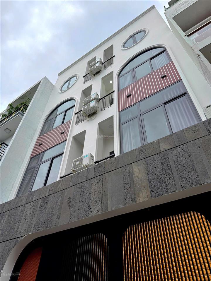 Cho thuê căn hộ studio full nội thất ban công nguyễn văn cừ quận 5