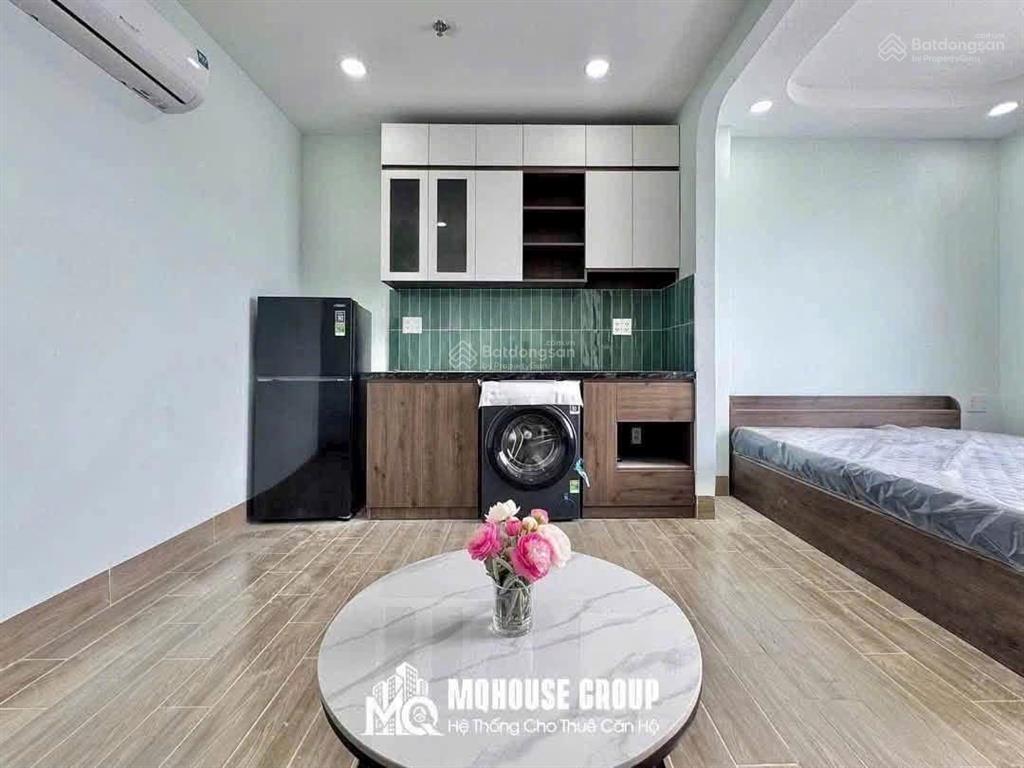Cho thuê phòng trọ studio full nội thất ban công thoáng trần hưng đạo quận 5 gần nowzone
