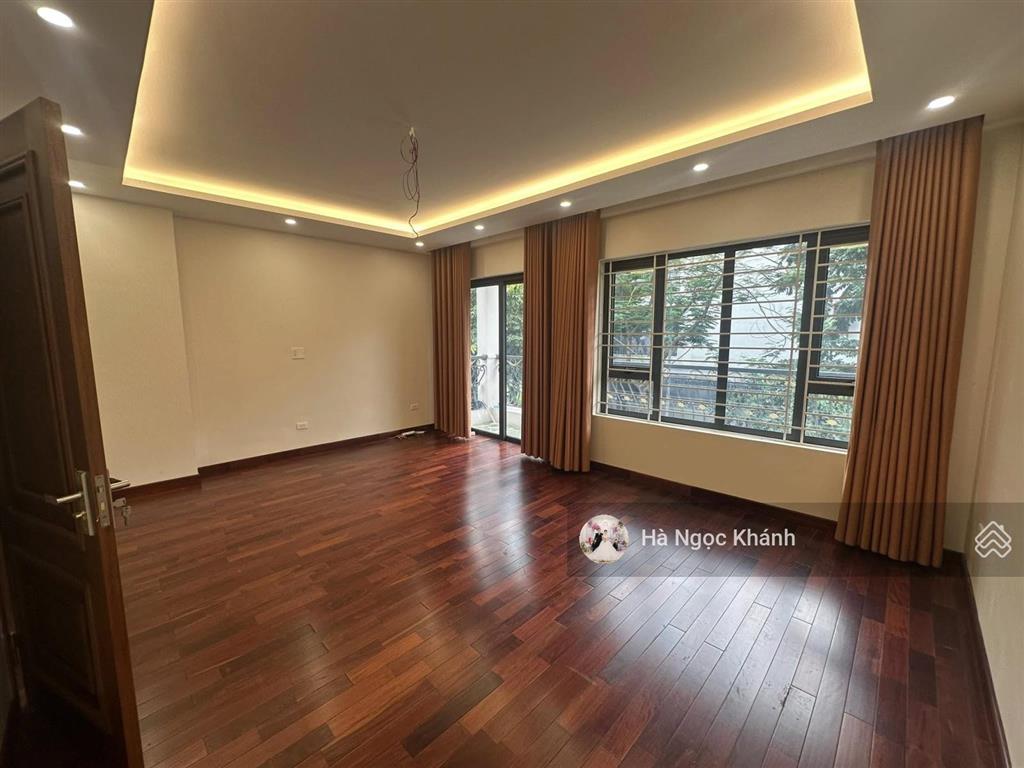 Hồ tùng mậu | phân lô bàn cờ | ô tô tránh | vỉa hè kinh doanh | 5 tầng | 10m ra công viên | ở sướng