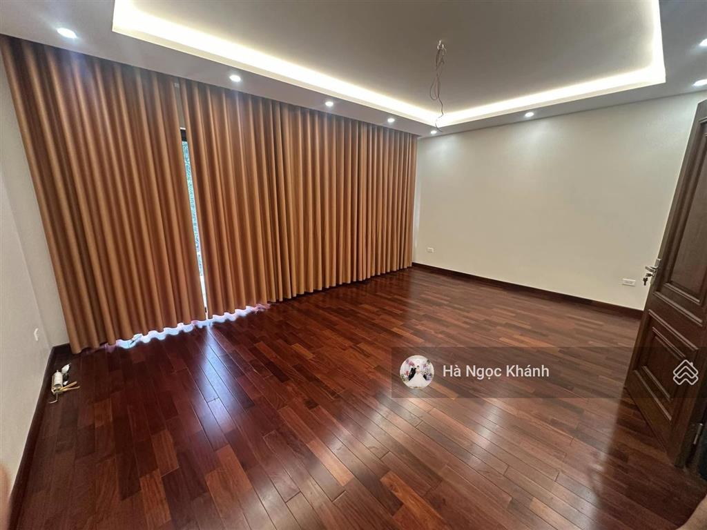 Hồ tùng mậu | phân lô bàn cờ | ô tô tránh | vỉa hè kinh doanh | 5 tầng | 10m ra công viên | ở sướng