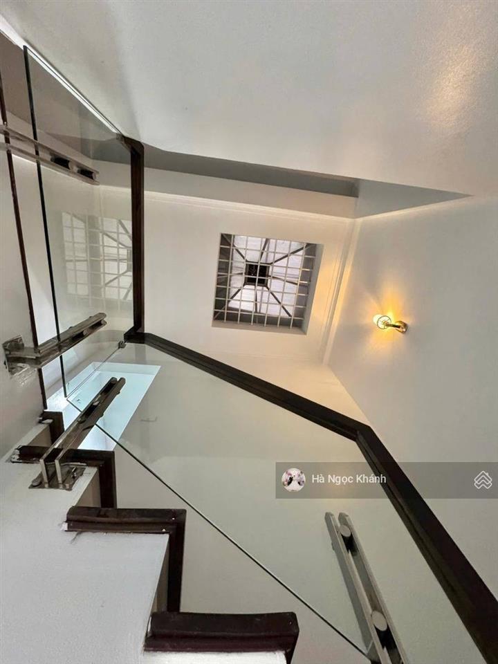 Phân lô bàn cờ  vỉa hè  ô tô tránh dừng đỗ ngày đêm  lê văn lương  22,5 tỷ 52m  5 tầng đẹp