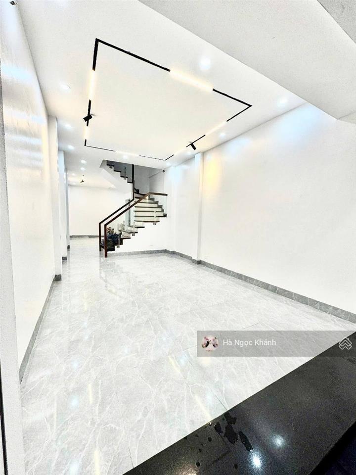 Phân lô bàn cờ  vỉa hè  ô tô tránh dừng đỗ ngày đêm  lê văn lương  22,5 tỷ 52m  5 tầng đẹp