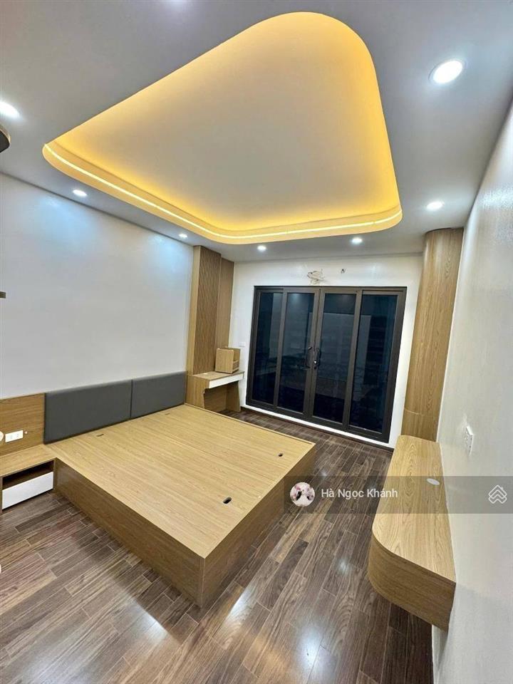 Phân lô bàn cờ  vỉa hè  ô tô tránh dừng đỗ ngày đêm  lê văn lương  22,5 tỷ 52m  5 tầng đẹp