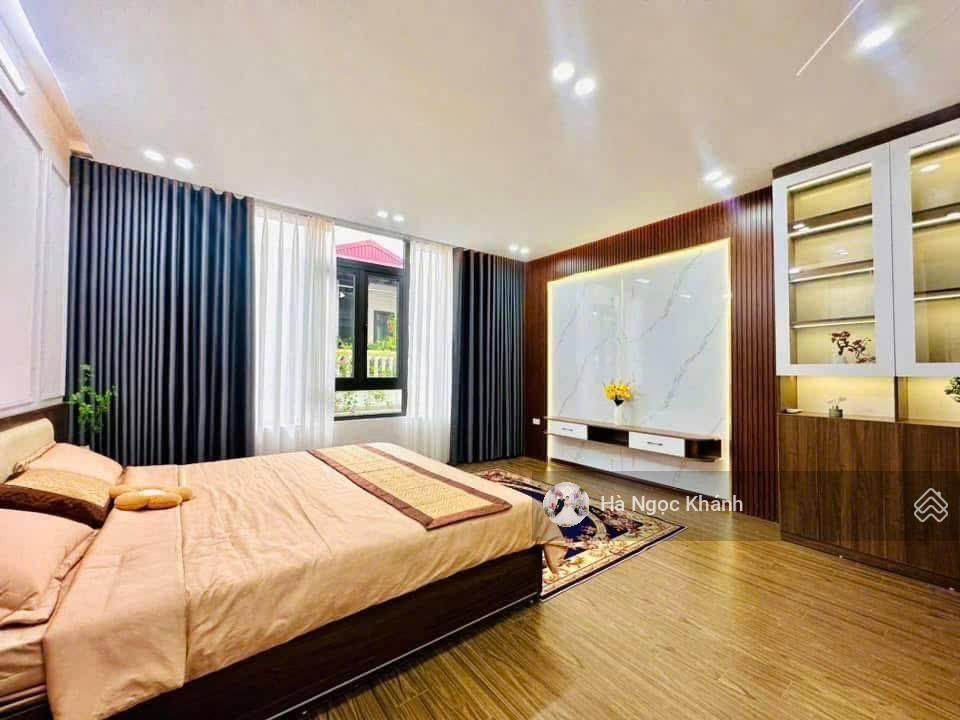Phân lô ô tô tránh  vỉa hè  6 tầng thang máy  2 thoáng  hoàng văn thái  16,9 tỷ 52m