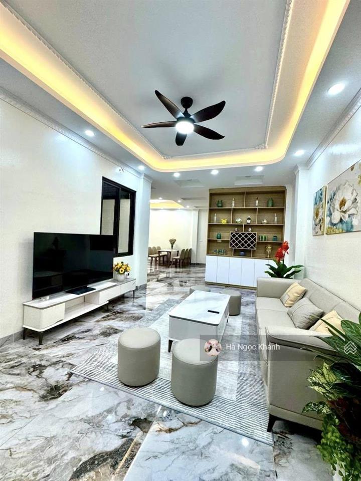 Phân lô 2 thoáng  ô tô tránh  vỉa hè đá bóng  nguyễn thị định  25 tỷ 52m  ở/kinh doanh sướng