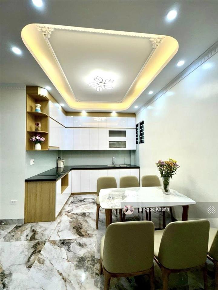 Phân lô 2 thoáng  ô tô tránh  vỉa hè đá bóng  nguyễn thị định  25 tỷ 52m  ở/kinh doanh sướng