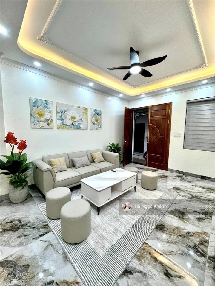 Phân lô 2 thoáng  ô tô tránh  vỉa hè đá bóng  nguyễn thị định  25 tỷ 52m  ở/kinh doanh sướng