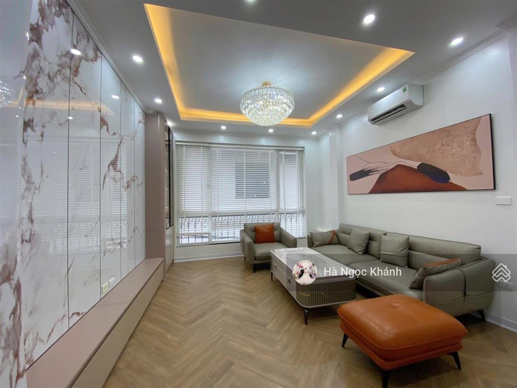 Nguyễn khánh toàn  phân lô ô tô thông  2 thoáng gara t1  17,5 tỷ 63m  ở sướng/kinh doanh đỉnh