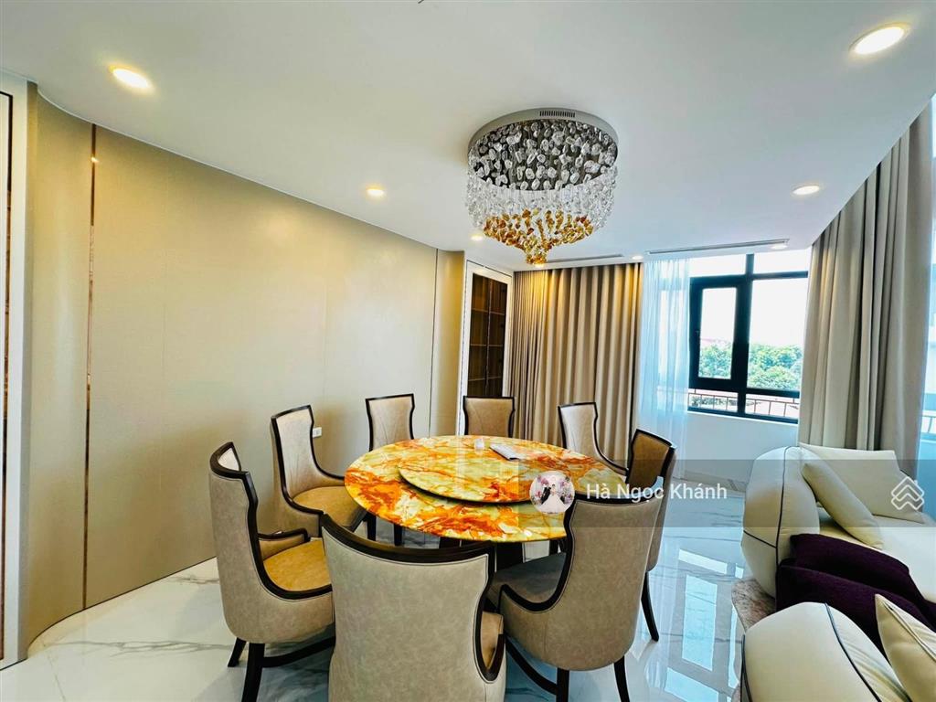 6,5m mặt tiền quyền lực mặt phố hoàng quốc việt | vỉa hè đá bóng | 8 tầng thang máy full kính