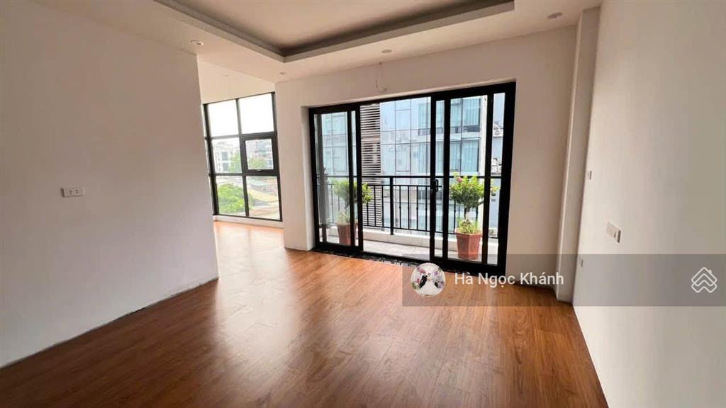 Lô góc 8,6m mặt tiền quyền lực | vỉa hè | mặt phố dương khuê | 75m | 8 t | thang máy | kdoanh vip