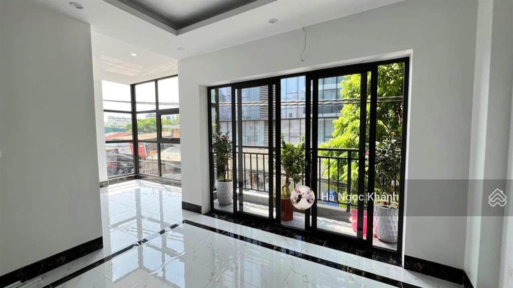 Lô góc 8,6m mặt tiền quyền lực | vỉa hè | mặt phố dương khuê | 75m | 8 t | thang máy | kdoanh vip