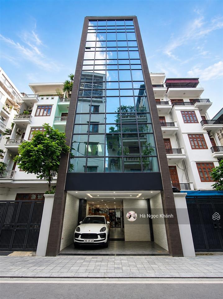 Building 7 tầng thang máy  phân lô ô tô tránh  vỉa hè nguyễn hoàng  32t  65m  chưa đến 500tr/m