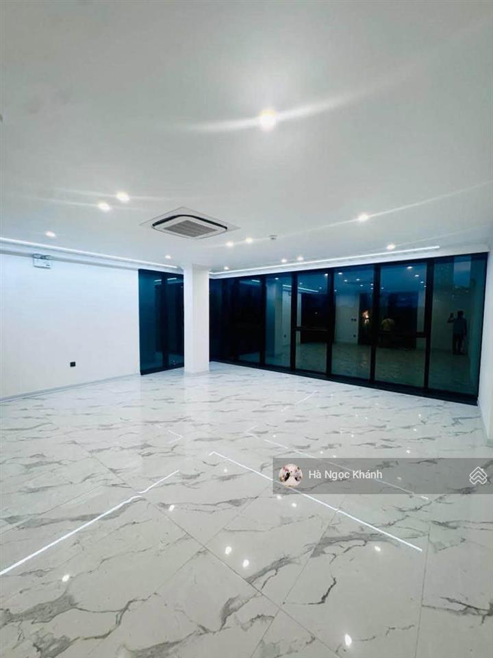 Building 7 tầng thang máy  phân lô ô tô tránh  vỉa hè nguyễn hoàng  32t  65m  chưa đến 500tr/m
