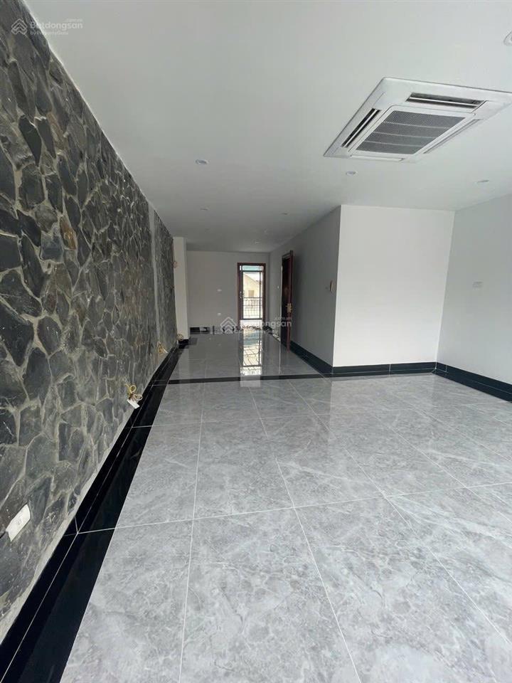 Hoàng quốc việt | phân lô ô tô tránh thông | vỉa hè kinh doanh | 5 tầng | 2 thoáng | nhà đẹp ở ngay